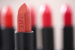 Son-NARS-mau-nao-dep