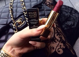 Son-chanel-mau-nao-dep