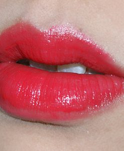 YSL-baby-doll-kiss-&-blush-mau-05-rouge-effrontee