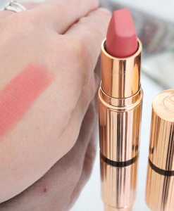 son-charlotte-mau-sexy-sienna