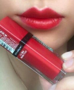 Son Bourjois Velvet 18 lên môi tự nhiên