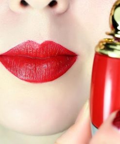 Son Diorific 004 Luxury lên môi quyến rũ