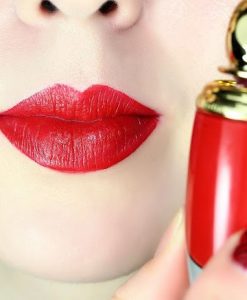 Son Diorific 004 Luxury lên môi quyến rũ