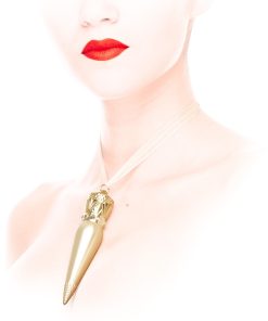 Son Christian Louboutin Miss Loubi lên môi