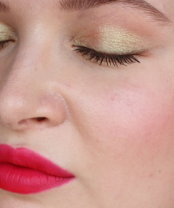 chat-son-burberry-magenta-liquid-lip-velvet