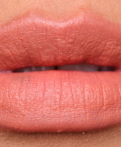 son-burberry-lip-velvet-pink-apricot-301