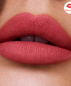 charlotte-tilbury-too-bad-im-bad-hollywood-lips