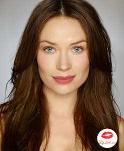 son-charlotte-tilbury-hollywood-lips-mau-too-bad-im-bad