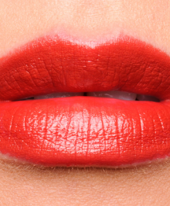 son-guerlain-rouge-g-de-47-gisela