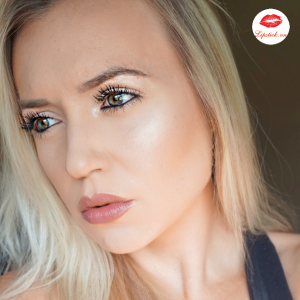 Review Son MAC Creme In Your Coffee