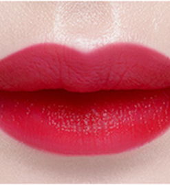Son Espoir Màu Đỏ Lên Môi