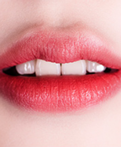 Son Espoir Màu Cam San Hô Lên Môi