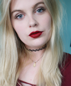 son-kem-nyx-liquid-suede-cream-lipstick-mau-Cherry-Skies