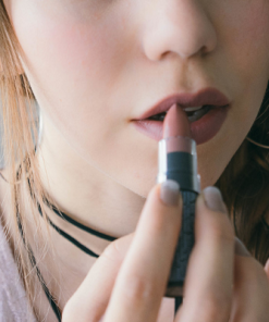 son-li-nyx-honeymoon-matte-lipstick