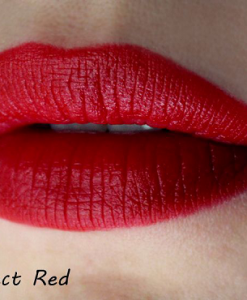 son-li-nyx-matte-lipstick-Perfect-Red
