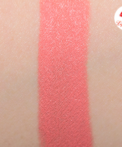 son-li-nyx-matte-lipstick-temptress