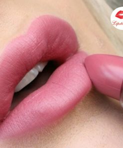 son-nyx-matte-lipstick-natural-swatch