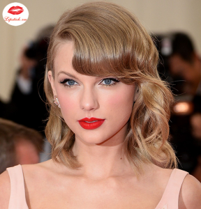 son Maybelline 690 Siren In Scarlet