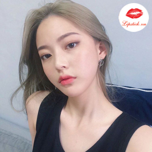 Bánh Bèo Với Set Lip Kit Kylie Harmony Màu Hồng Tươi