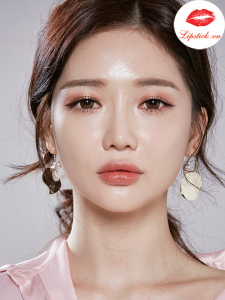 Thanh Thuần Với Set Lip Kit Kylie LA Màu Hồng Nude