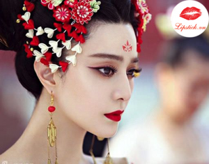 Đầy Kiêu Hãnh Với Son Lipstick Queen Sinner Màu Đỏ Thuần