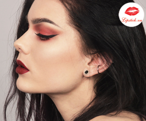 Đầy Ấn Tượng Với Son Shu Uemura Màu Đỏ Mận