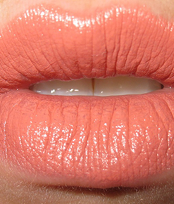 Son Dolce & Gabbana Màu Cam Đào