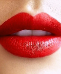 Son Dolce & Gabbana Màu Đỏ Tươi