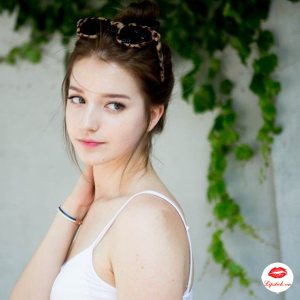 Review Son Givenchy 216 Rose Graphique