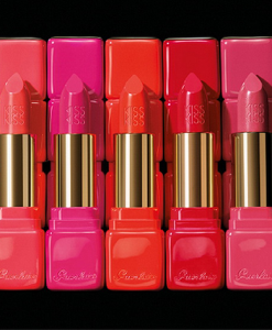 son-guerlain-325-rouge-kiss-kisskiss-creamy-shaping-lip-colour