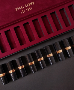 son-bobbi-brown-burnt-red-lip-color