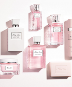 sua-tam-nuoc-hoa-dior