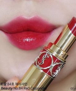 Chat-son-YSL-mau-84-Rouge-Cassandre