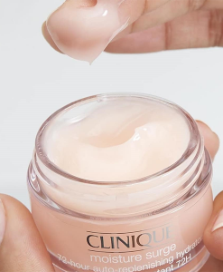 kem-duong-clinique-moisture-surge