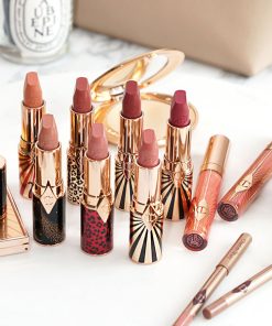 son-Charlotte-Tilbury-Hotlips-2