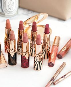 son-Charlotte-Tilbury-Hotlips-2