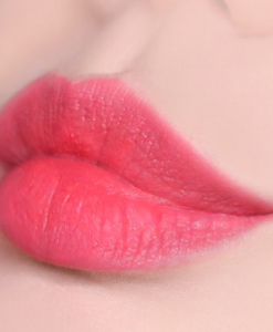 mac-powder-kiss-liquid-lipcolour-escandalo