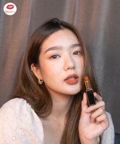 son-tom-ford-24-marocain-satin-matte-lip-color