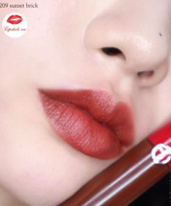 lip-swatch-son-kem-giorgio-armani-209