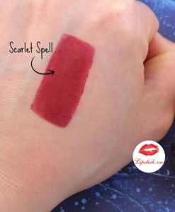 swatch-son-charlotte-tilbury-mau-pillow-scarlet-spell