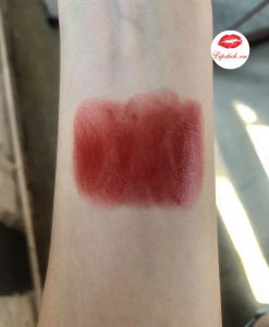 swatch-texture-ysl-rouge-in-wild
