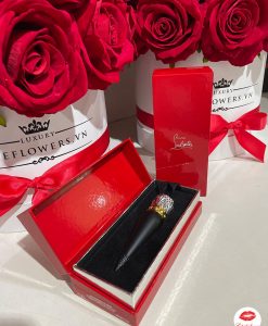 christian-louboutin-velvet-matte-007m-diva