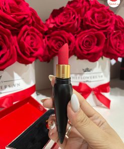 son-christian-louboutin-velvet-matte-004m-goyetta