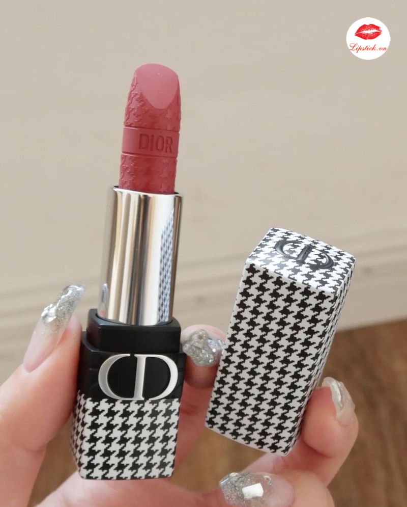 Amazoncom  Christian Dior Rouge Dior Couture Lipstick Matte  772 Classic  Lipstick Refillable Women 012 oz  Beauty  Personal Care