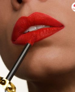 son louboutin et voici et voilà