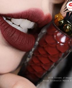 son louboutin màu đỏ rượu