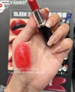 son-mac-mau-left-on-red